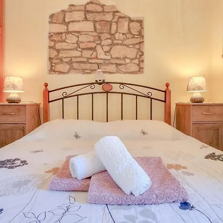 Olimpia 1 Apartment *